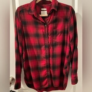 American Eagle. Buffalo Plaid. Size Small. Button down shirt. Long sleeve